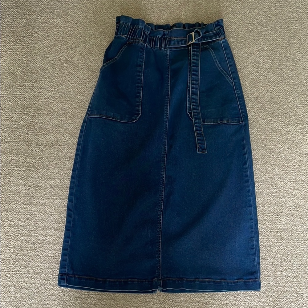 Jean Midi Skirt with Cargo Style Pockets Elastic Waist with Attached Belt